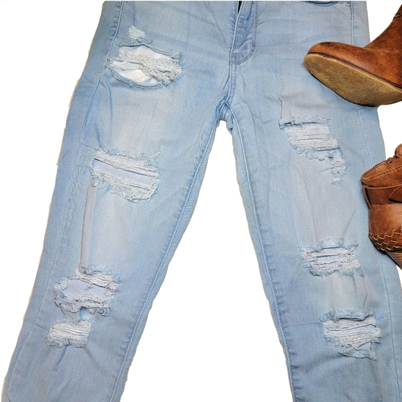 🎉 LAST CHANCE! 🎉 AEO Light Wash Distressed Jegging High Rise Size 4 Short - Picture 3 of 9